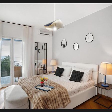 Mamariviera Home Holidays Sanremo - Casa Vista Mare Con Piscina Εξωτερικό φωτογραφία