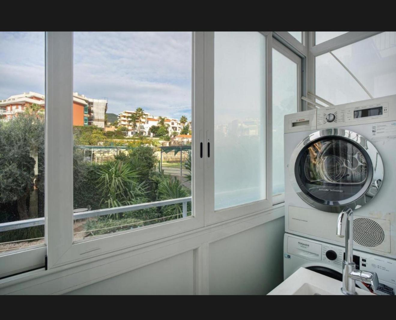Mamariviera Home Holidays Sanremo - Casa Vista Mare Con Piscina Εξωτερικό φωτογραφία